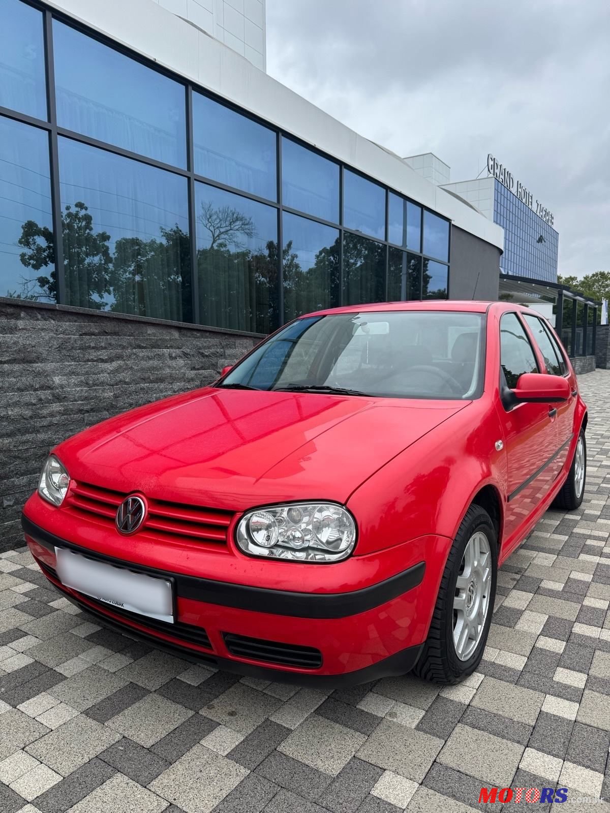 2002' Volkswagen Golf IV 1,4 photo #3