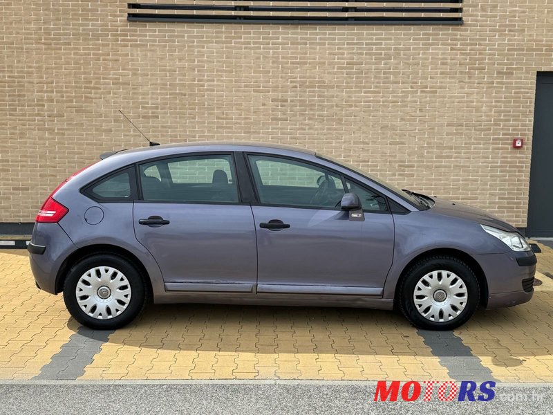 2005' Citroen C4 1,4 I 16V X photo #6