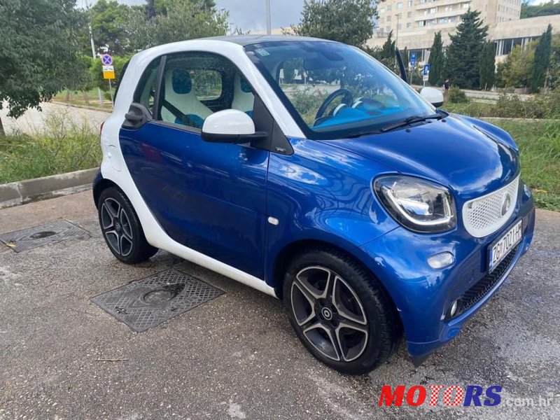 2015' Smart Fortwo photo #2