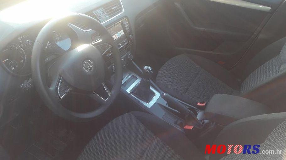 2014' Skoda Octavia Combi photo #2