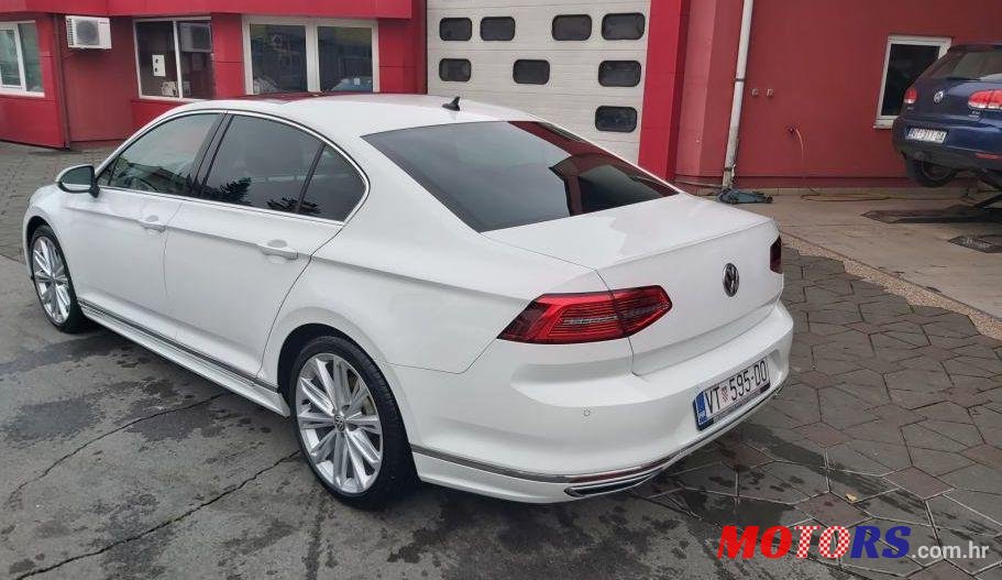 2016' Volkswagen Passat 2,0 Tdi Bmt photo #1