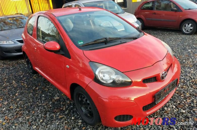 2009' Toyota Aygo 1,0 Vvt-I photo #1