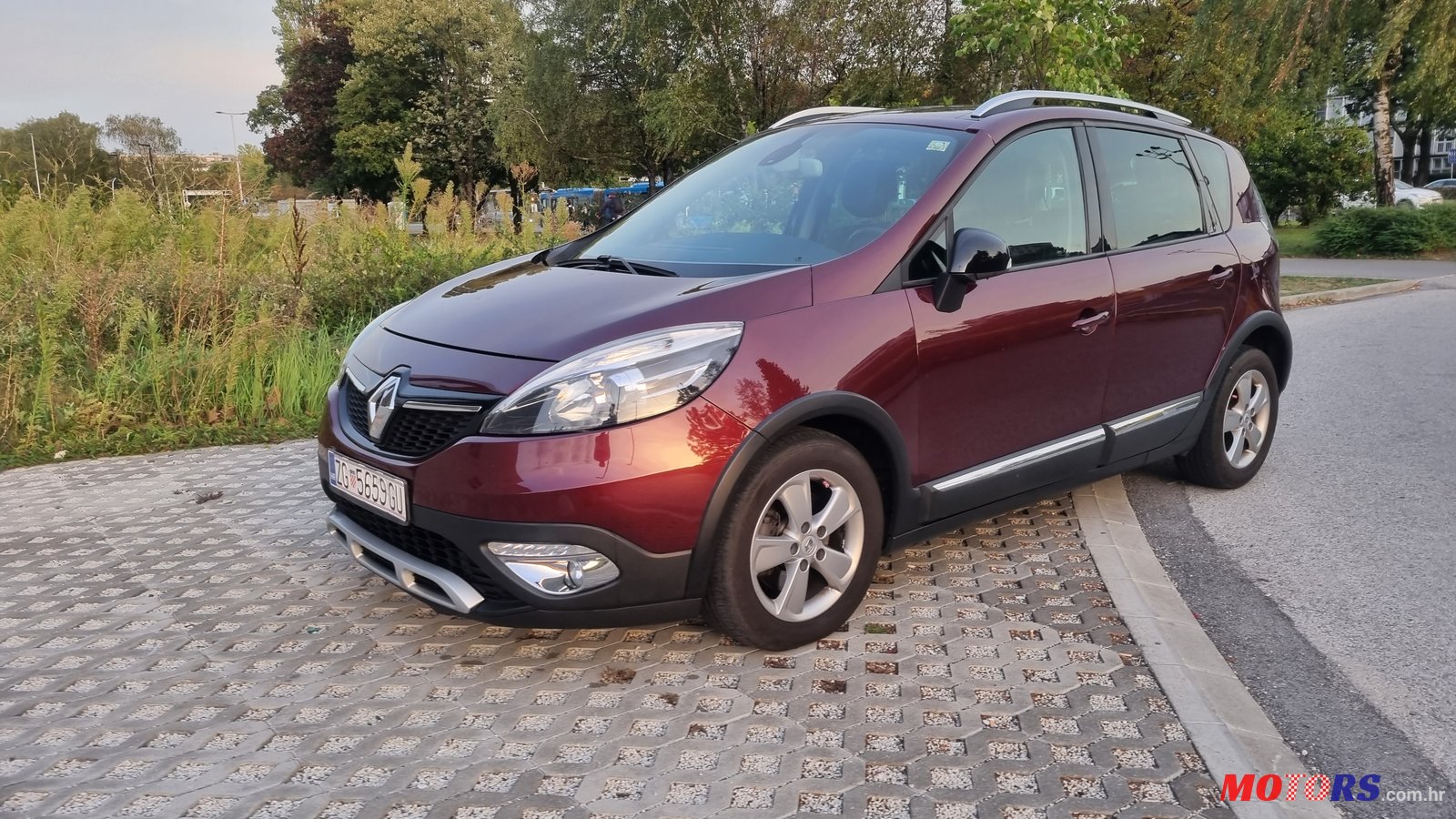 2013' Renault Scenic Xmod 1.5dCI 110ks photo #1