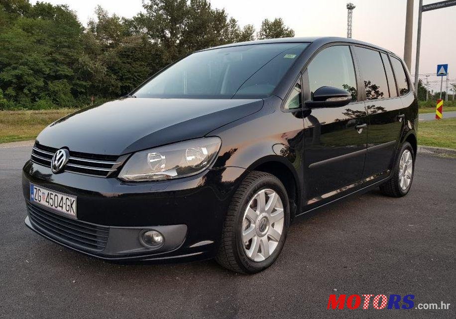 2013' Volkswagen Touran 2,0 Tdi photo #1