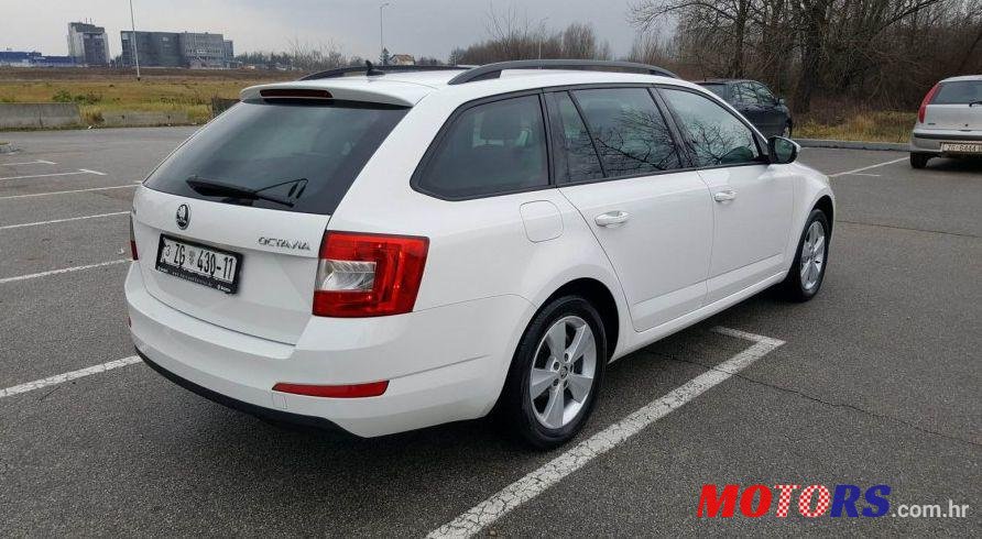 2015' Skoda Octavia Combi 1,6 Tdi photo #2