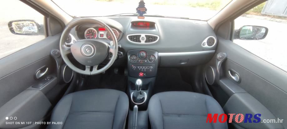 2009' Renault Clio 1,2 16V photo #6