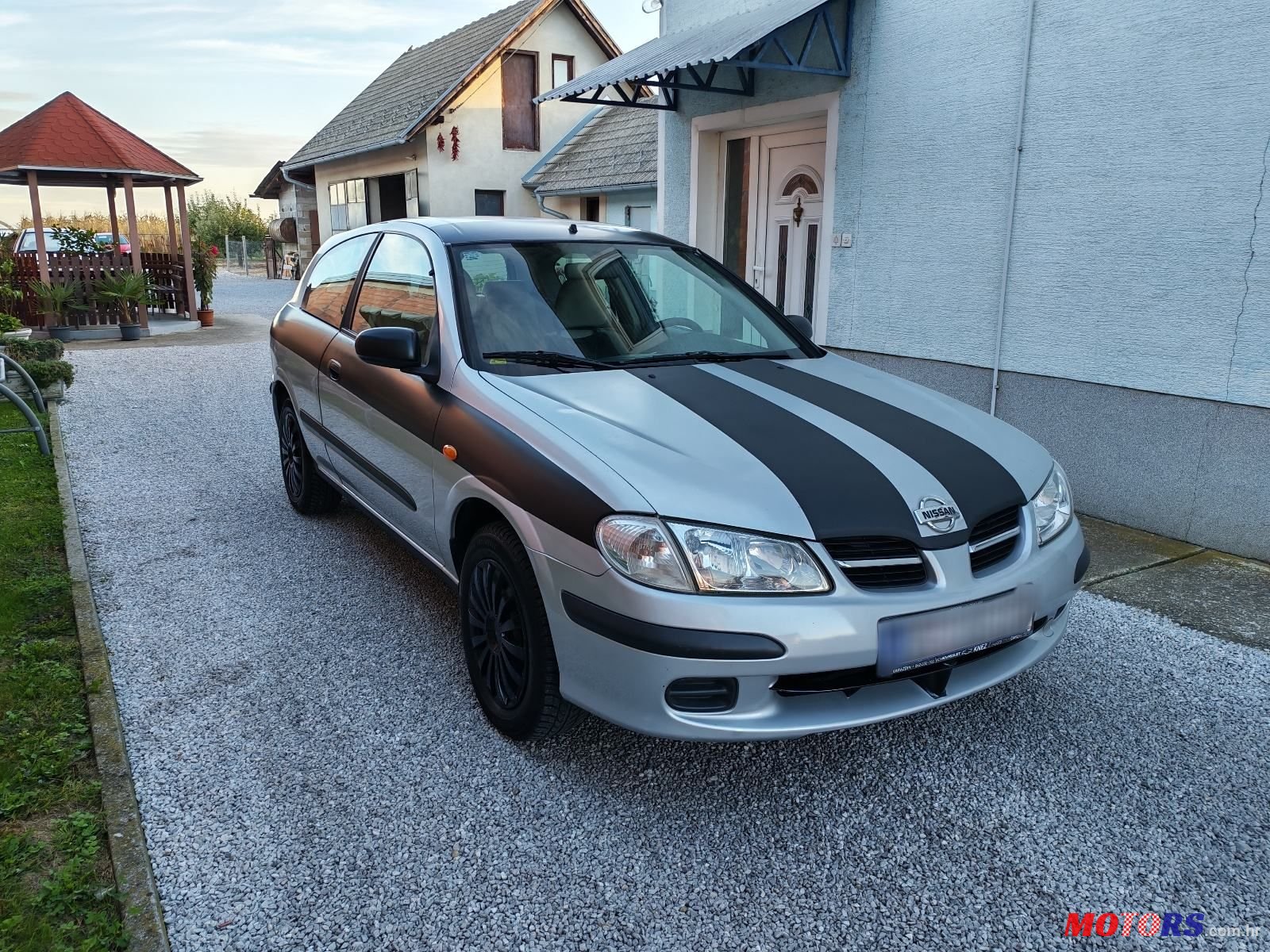 2002' Nissan Almera 1,5 16V photo #2