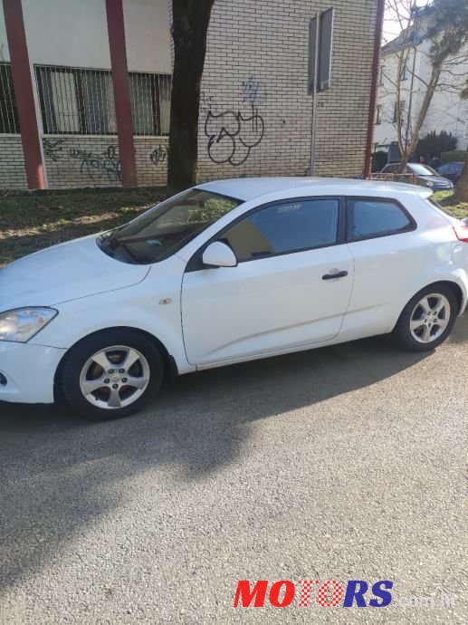 2009' Kia Pro Ceed photo #4