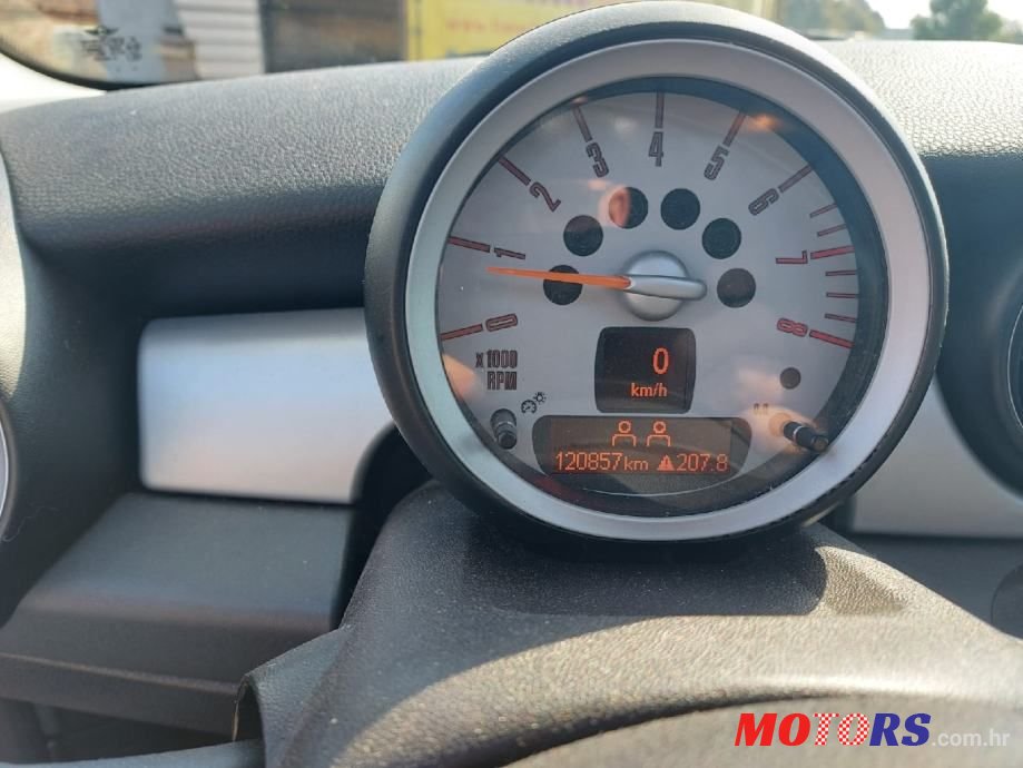 2008' MINI One 1.4 photo #3