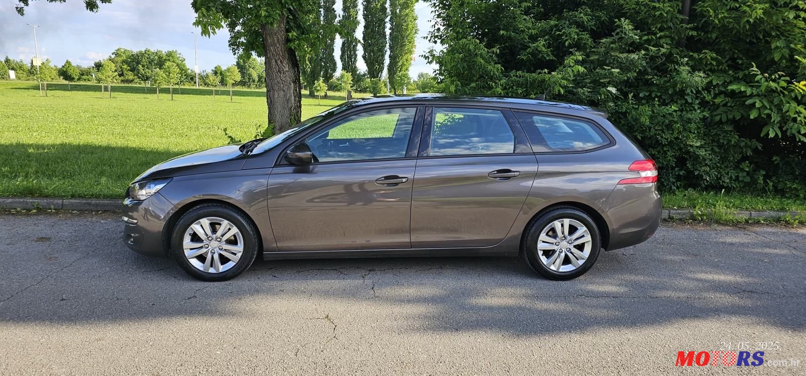 2014' Peugeot 308 Sw photo #2
