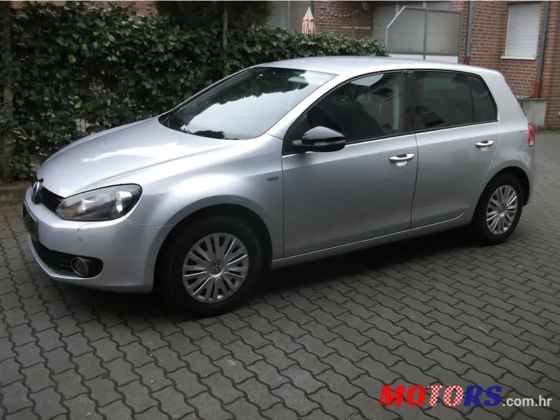 2012' Volkswagen Golf VI 1,6 Tdi photo #2
