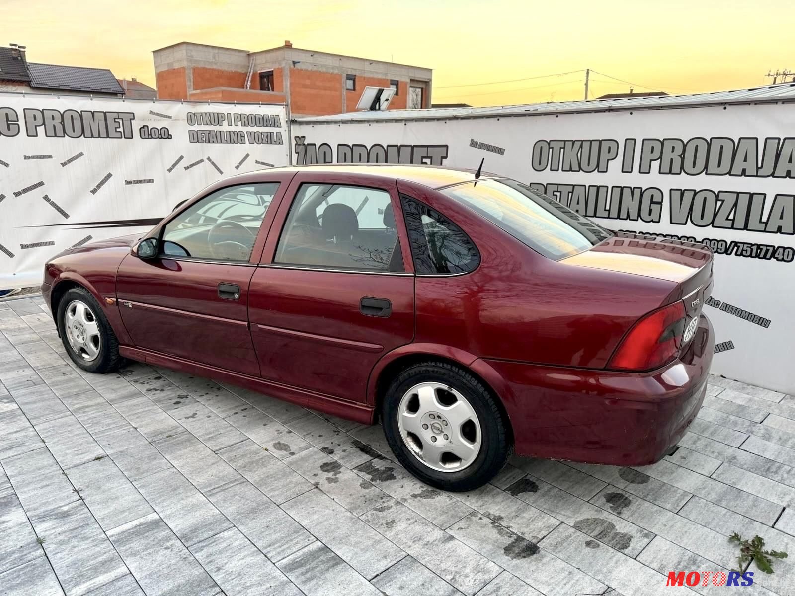 2001' Opel Vectra 1,6 I 16V photo #2