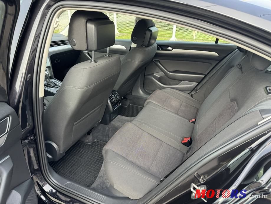 2015' Volkswagen Passat 2,0 Tdi Bmt photo #6