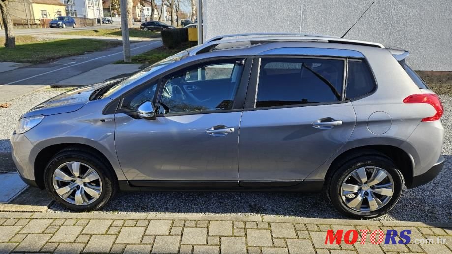 2015' Peugeot 2008 1,6 E-Hdi photo #3