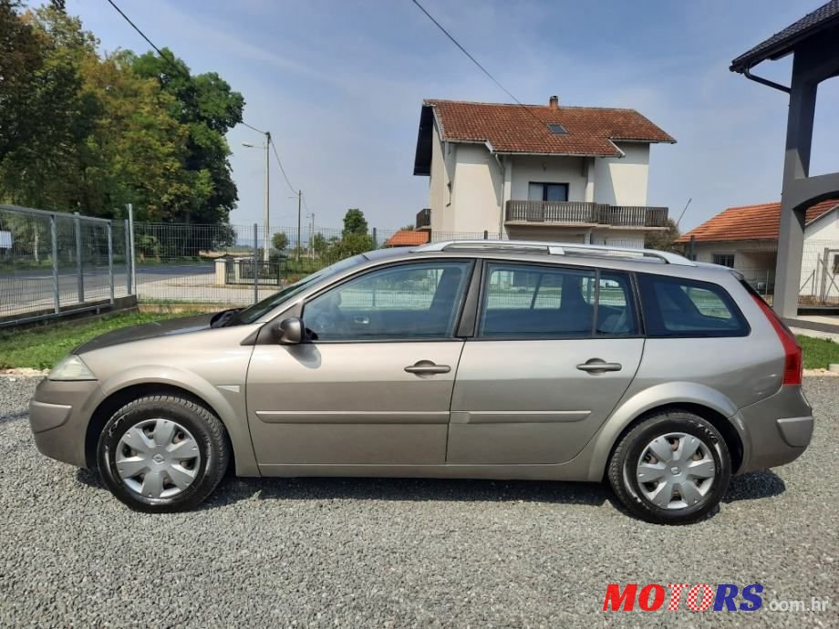 2008' Renault Megane Grandtour photo #4