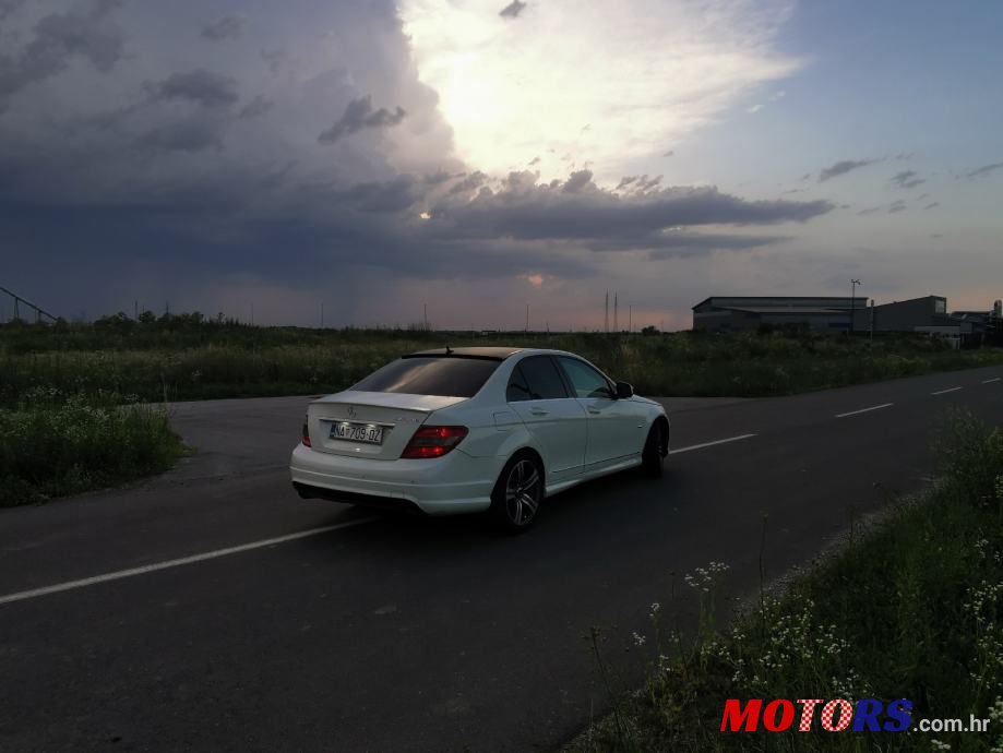 2008' Mercedes-Benz C-Klasa 220 Cdi photo #3