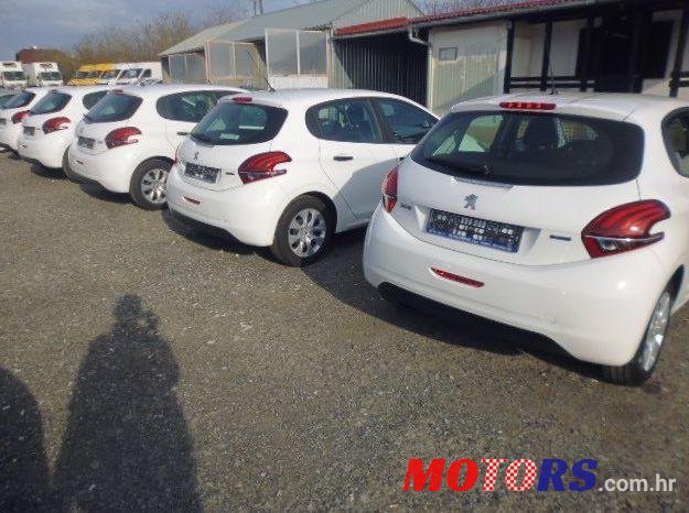 2015' Peugeot 208 1,6 E-Hdi photo #2