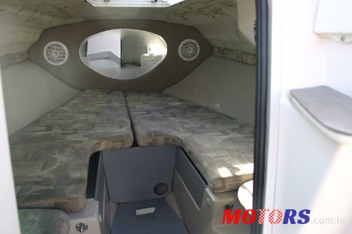 2001' Regal 2150 LSC photo #3