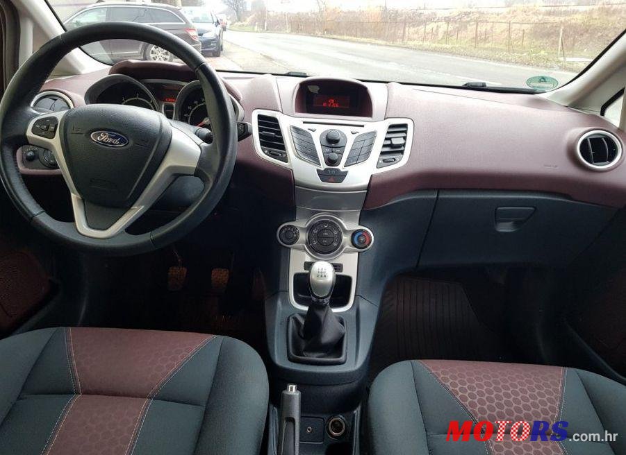 2009' Ford Fiesta 1,6 photo #2