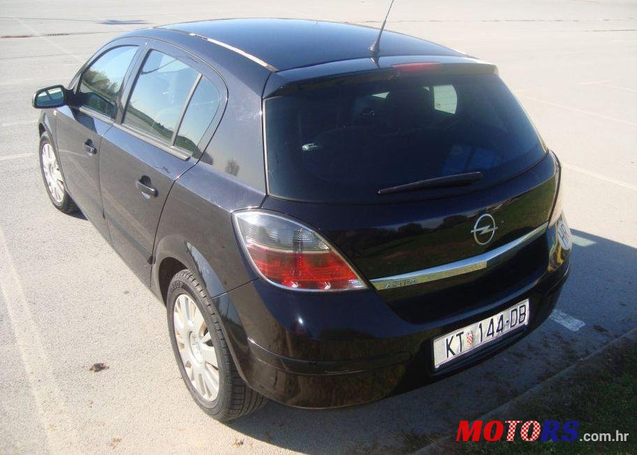 2007' Opel Astra 1.4  16V  Enjoy photo #1
