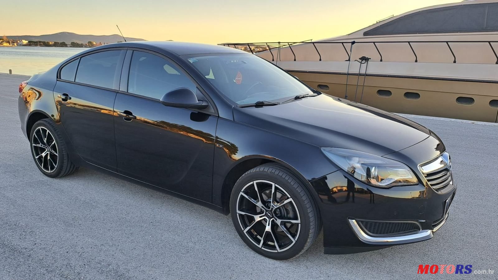 2017' Opel Insignia 1.6 Cdti photo #2