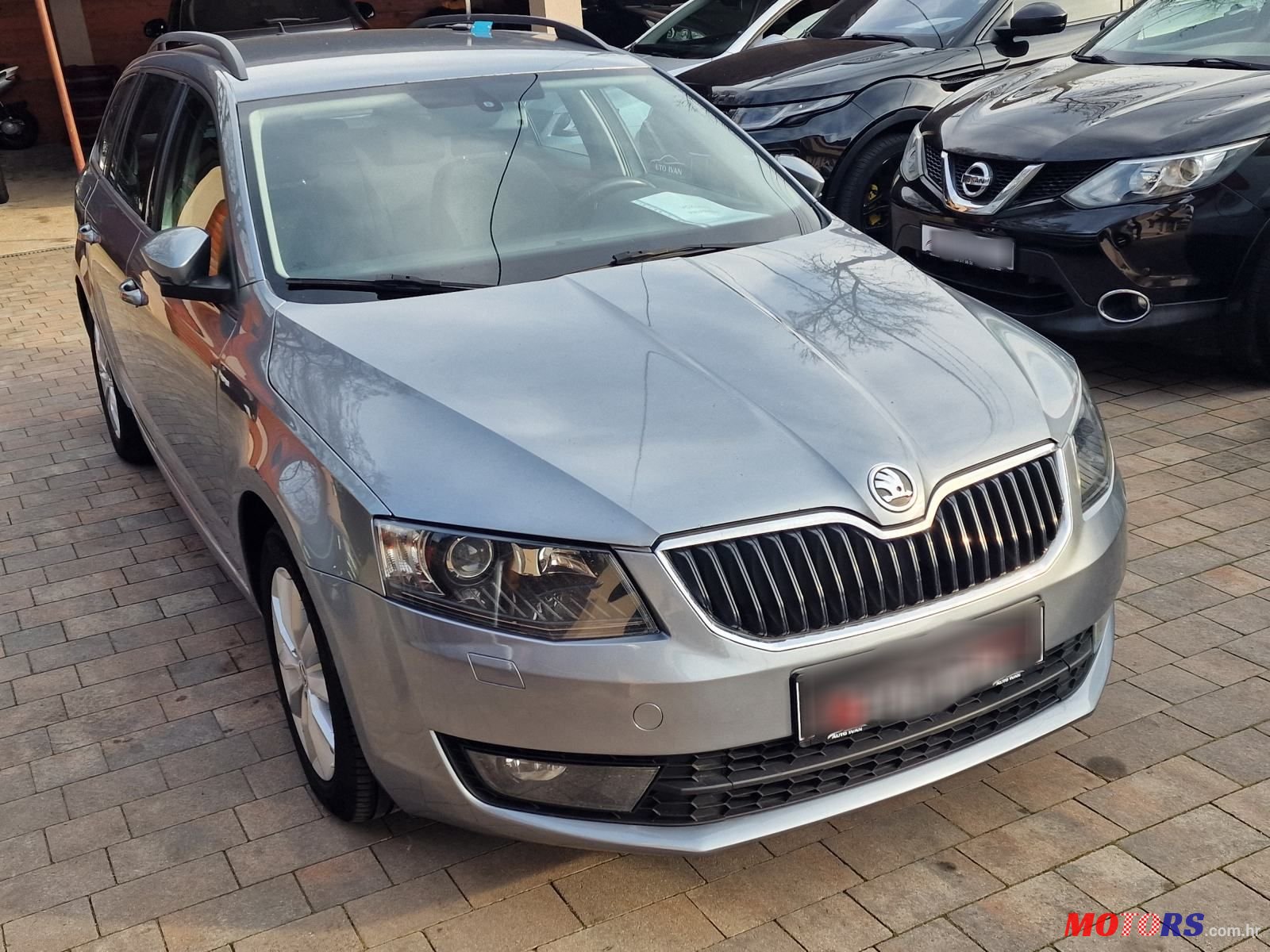 2013' Skoda Octavia Combi photo #2