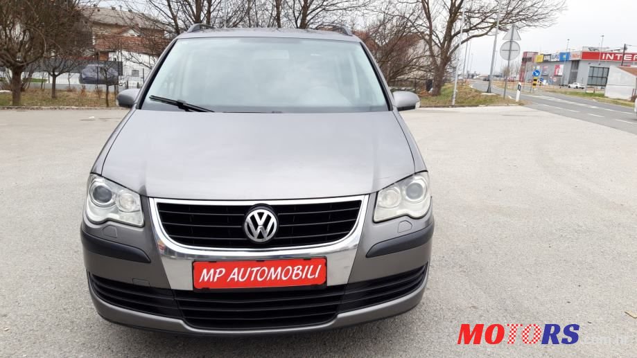 2007' Volkswagen Touran 2,0 Tdi photo #2