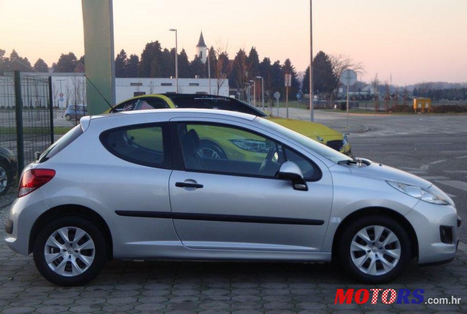 2011' Peugeot 207 1,4 Hdi photo #1