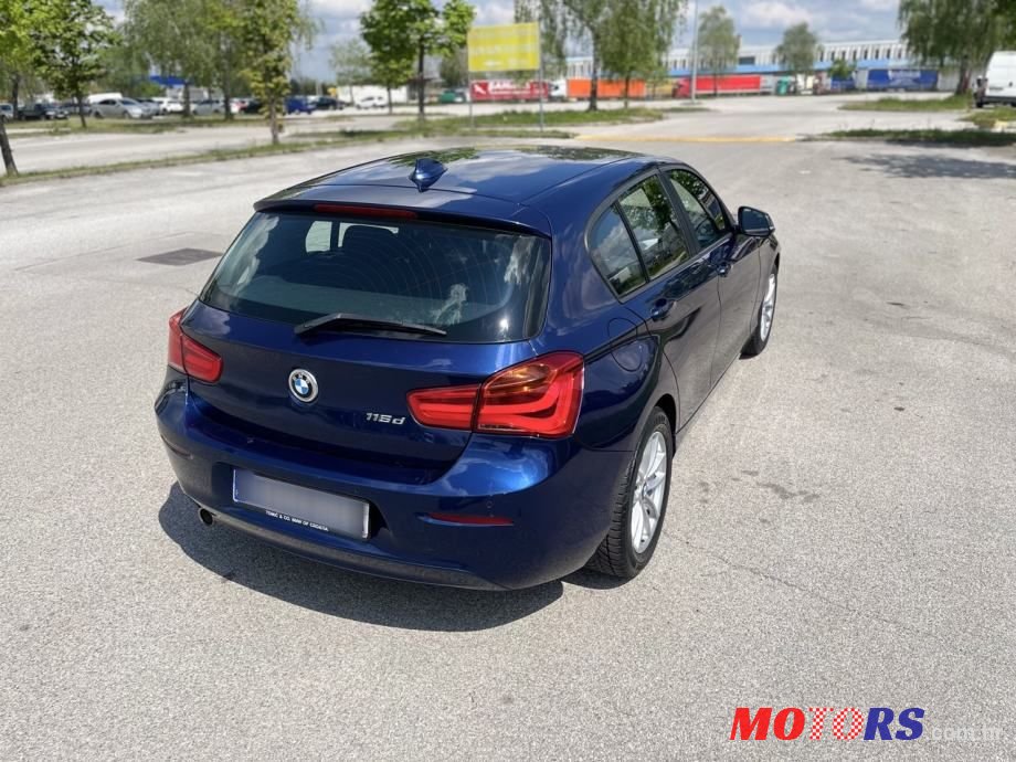 2016' BMW Serija 1 116D photo #3