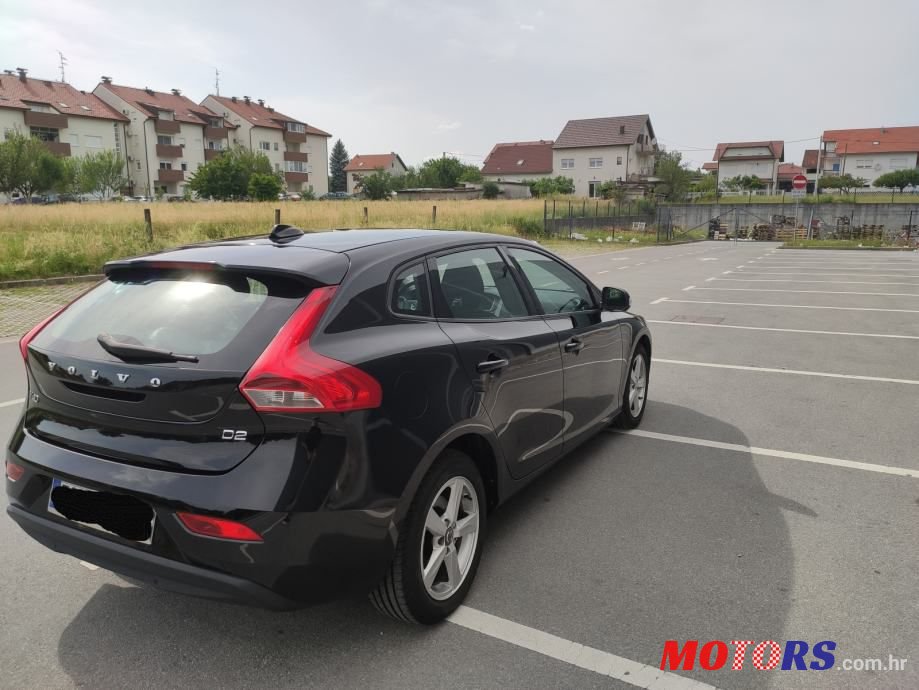 2014' Volvo V40 D2 photo #5