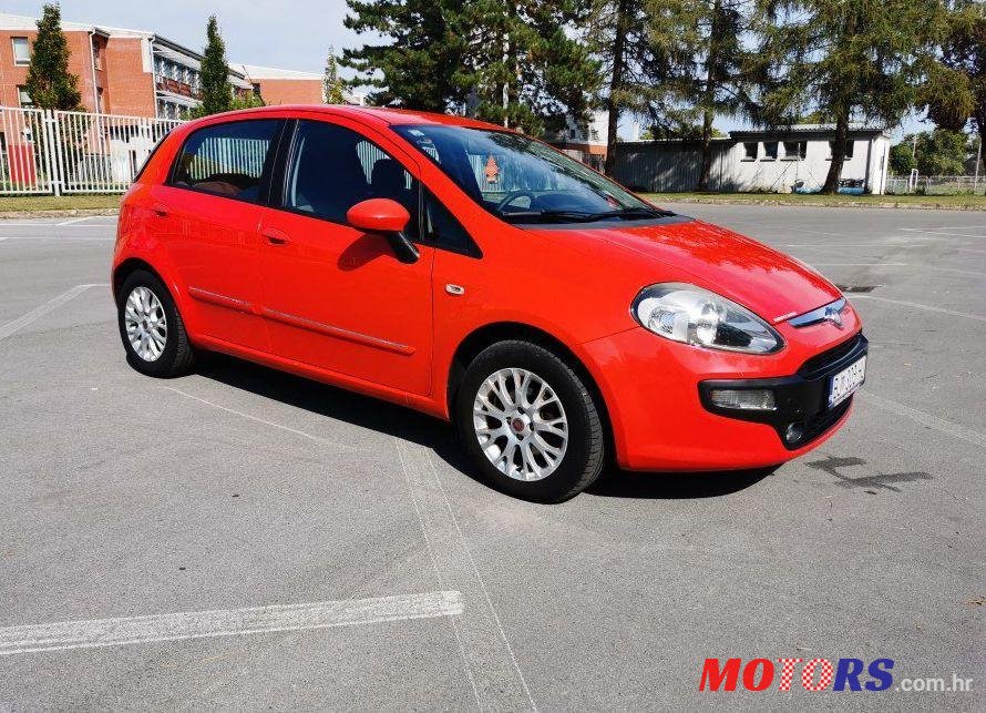 2010' Fiat Punto Evo 1,3 Multijet 16V photo #1