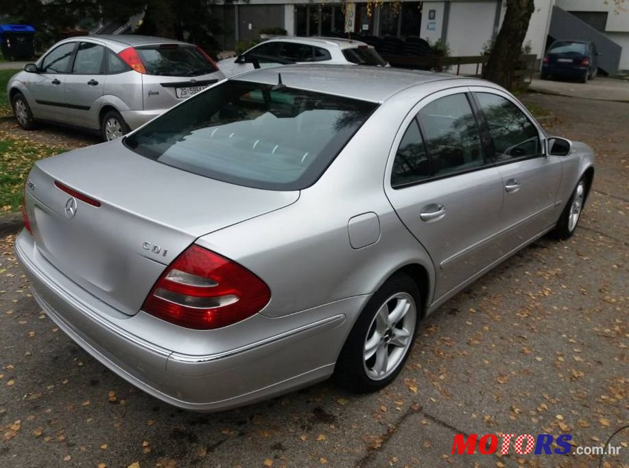 2002' Mercedes-Benz E-Klasa 270 Cdi Classic photo #1