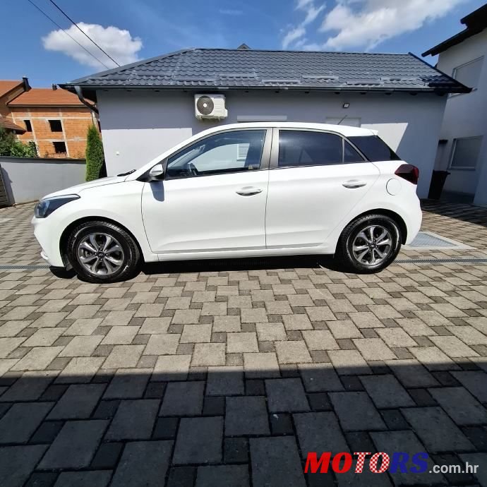 2019' Hyundai i20 1,0 T-Gdi photo #2
