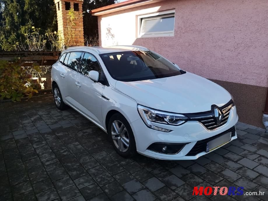 2020' Renault Megane Blue Dci 115 photo #2