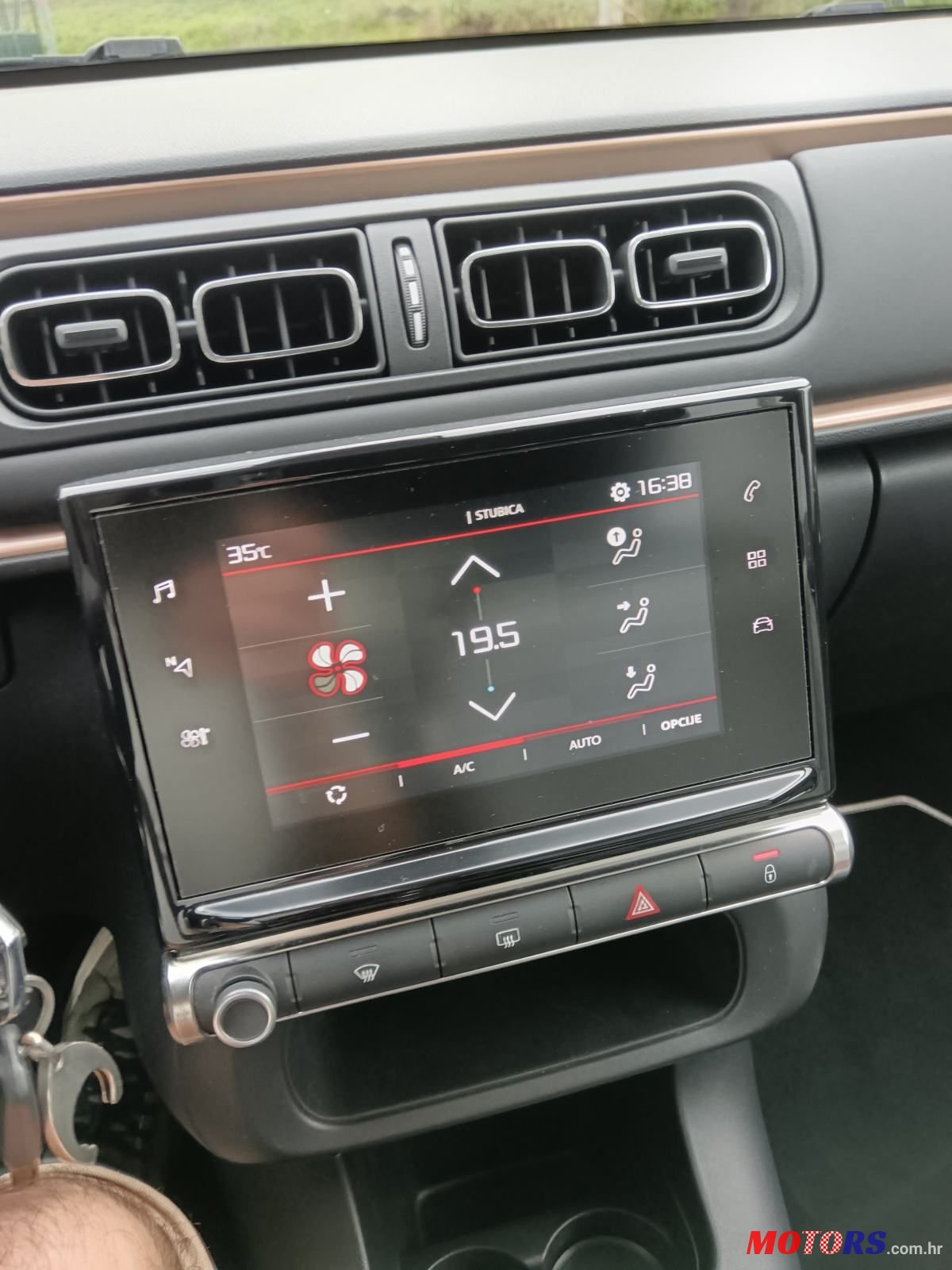 2019' Citroen C3 1,2 photo #6