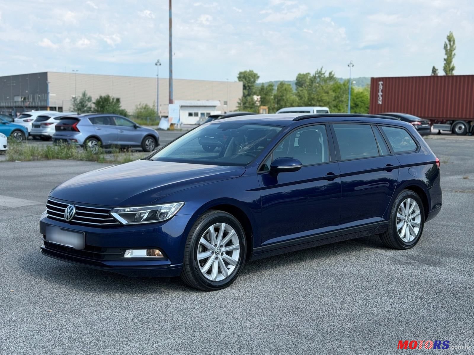 2019' Volkswagen Passat Variant photo #1