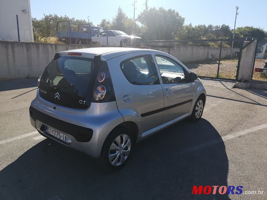 2011' Citroen C1 1,0 photo #2