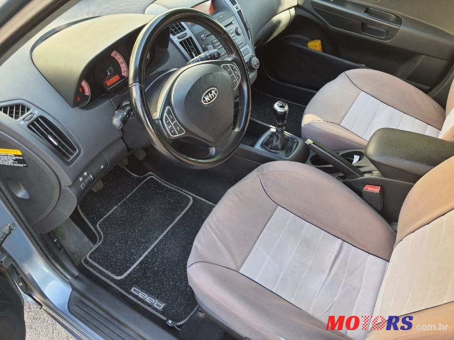 2008' Kia Ceed 1.6 photo #6