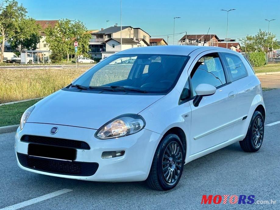 2013' Fiat Punto 1,3 Multijet 16V photo #3