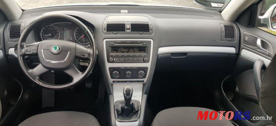 2011' Skoda Octavia Combi 1,6 Tdi Classic photo #2