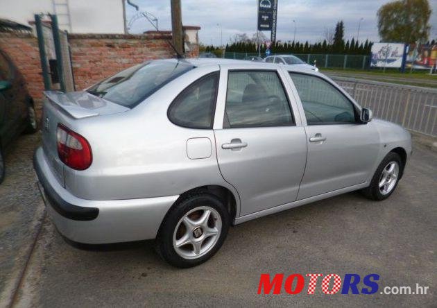 2001' SEAT Cordoba 1,4 photo #1