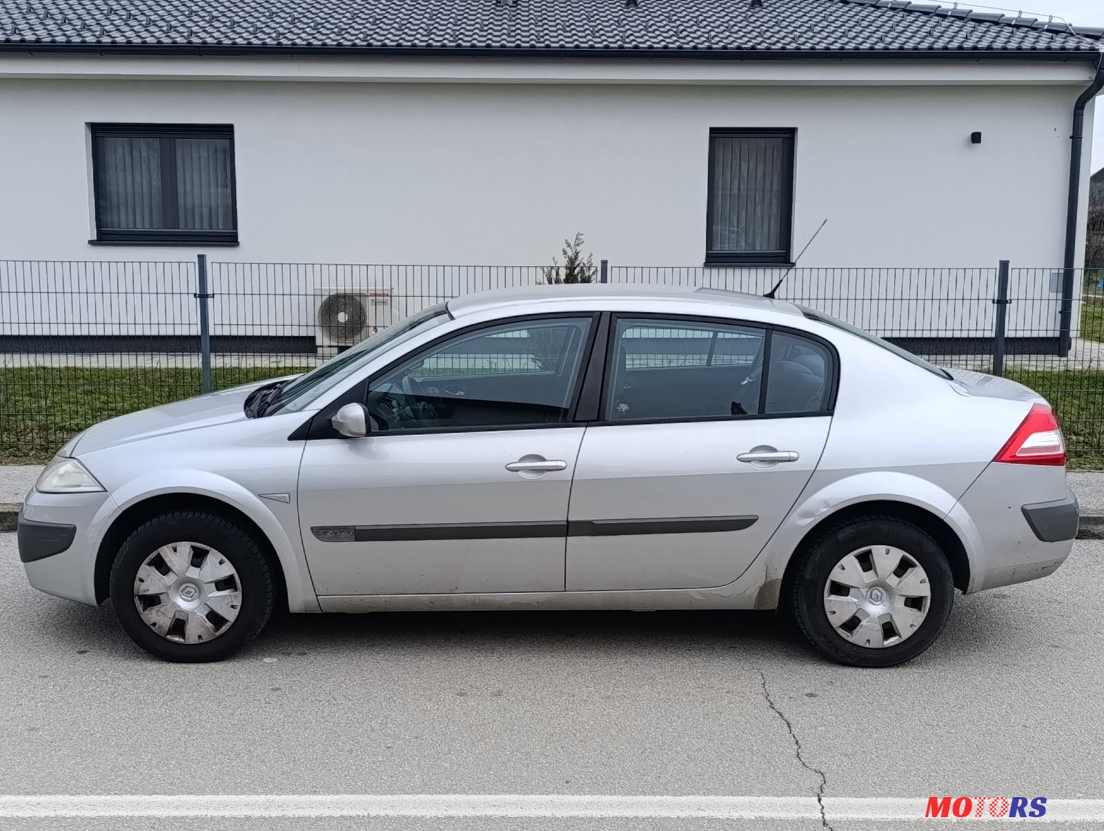 2006' Renault Megane Sedan photo #5