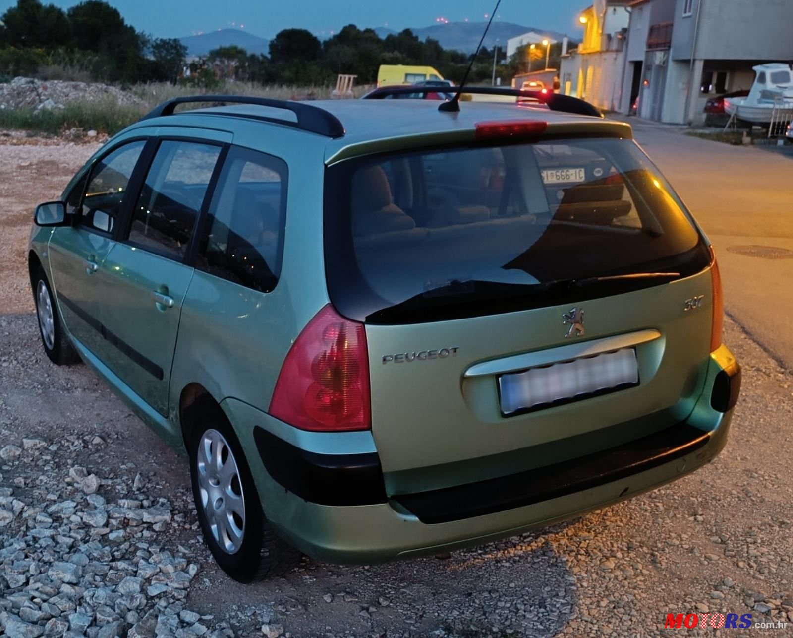 2003' Peugeot 307 Break photo #1