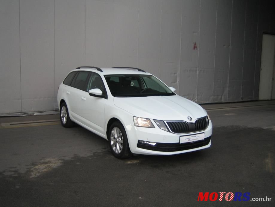 2018' Skoda Octavia Combi photo #1
