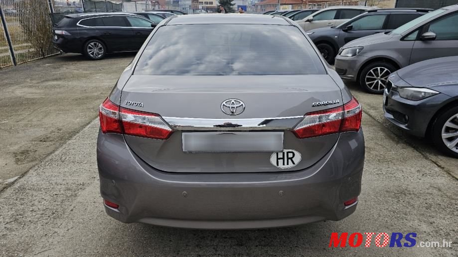 2015' Toyota Corolla 1,4 D-4D Sol photo #5
