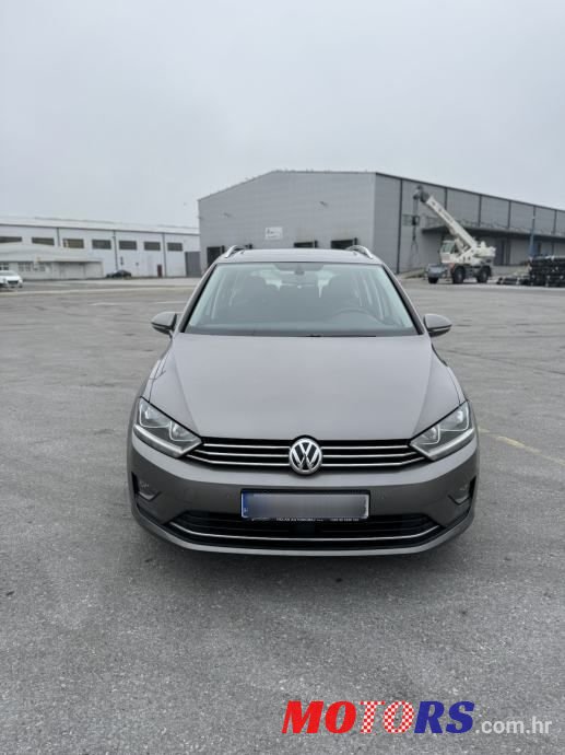 2016' Volkswagen Golf Sportsvan photo #2