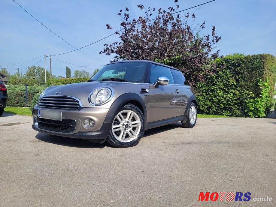 2013' MINI Cooper Cooper photo #3