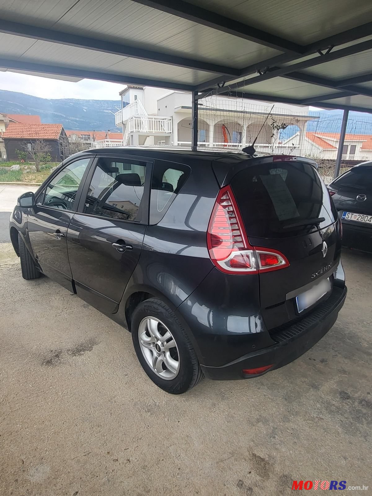 2011' Renault Scenic 1,5 Dci photo #3