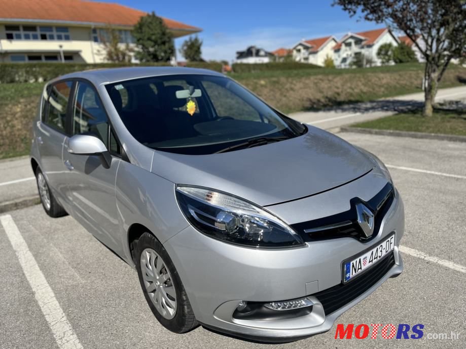 2014' Renault Scenic Dci photo #4