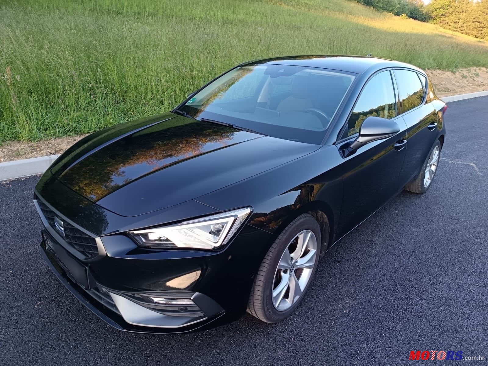 2020' SEAT Leon 2,0 Tdi photo #1